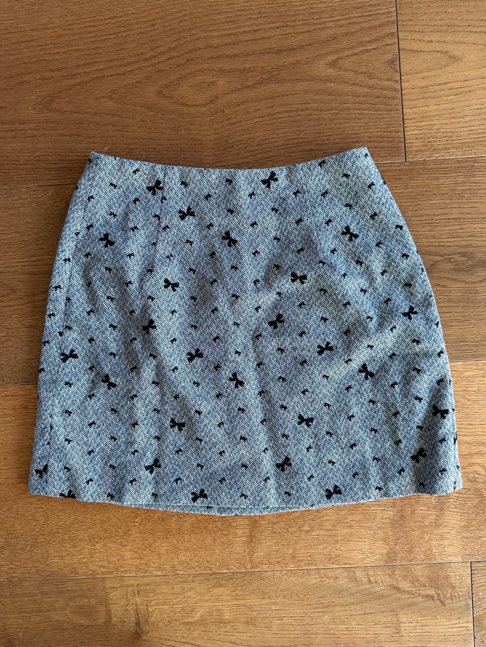 Altar'd‎ State Gray Mini Skirt with Black Bow Print